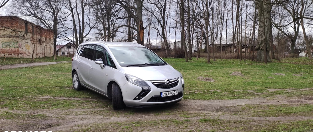 Opel Zafira cena 35500 przebieg: 232000, rok produkcji 2015 z Wałcz małe 154